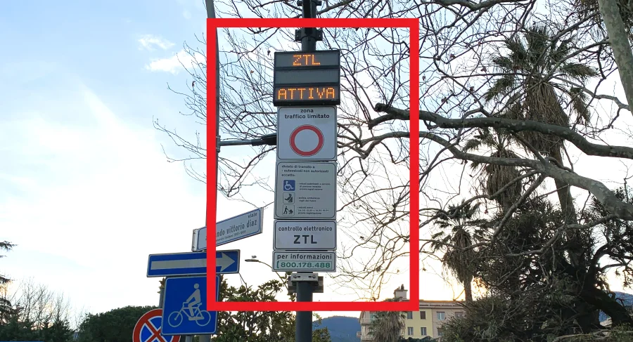 ZTL signage in La Spezia - Limited Traffic Zone