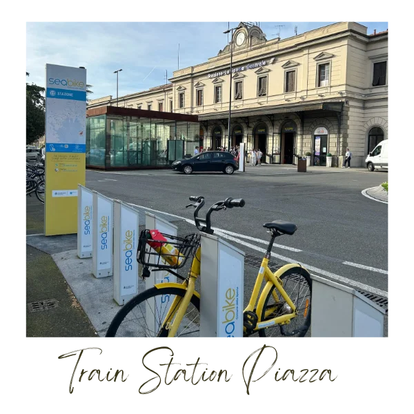 La Spezia train station piazza