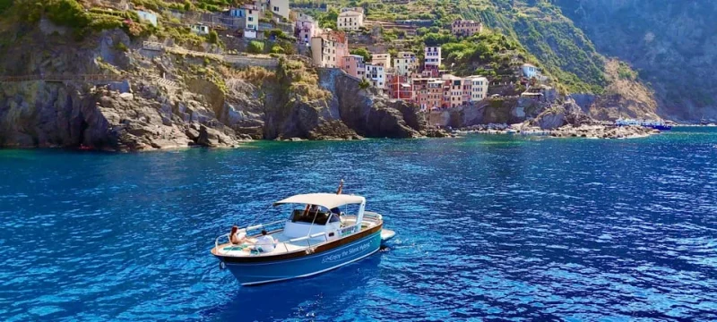 Cinque Terre : Excursion en bateau hybride avec arrêt baignade