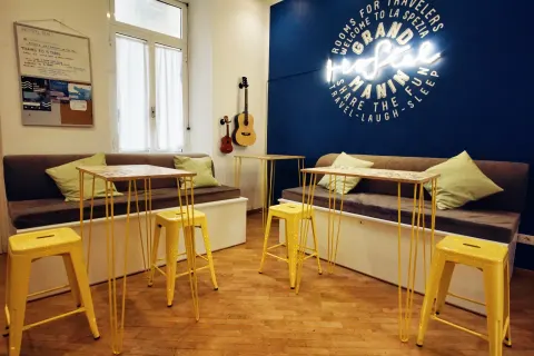 Grand Hostel Manin communal area
