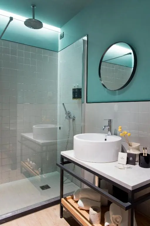 The Poet Hotel typical bathroom