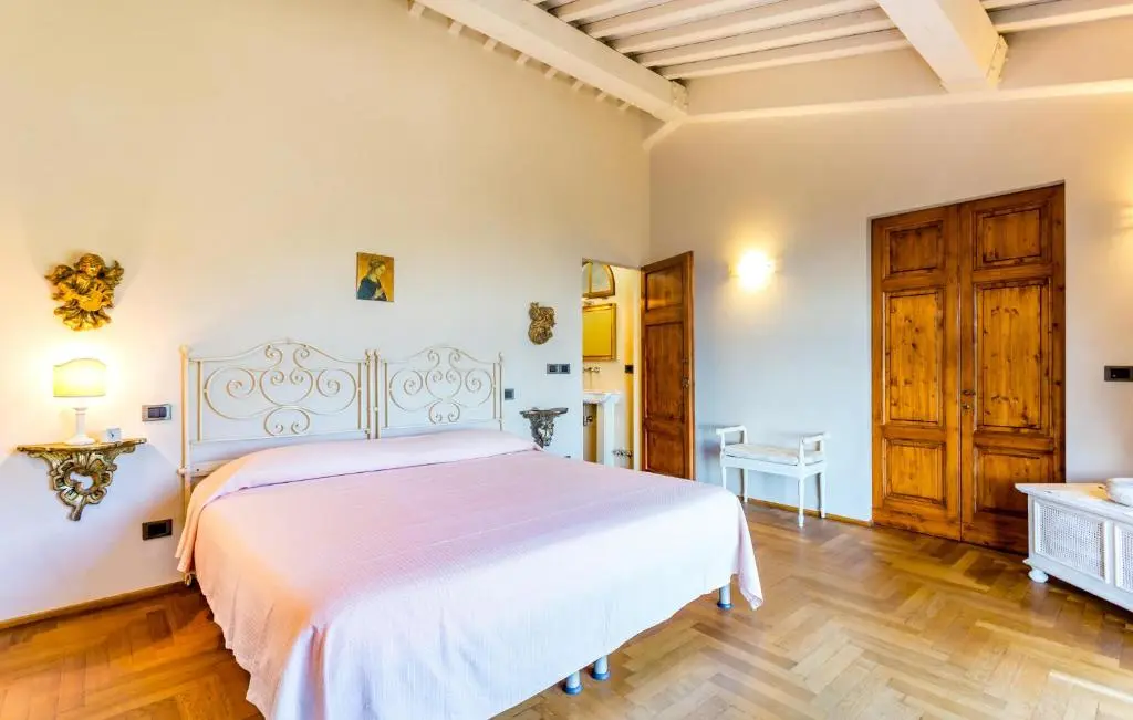 Home in Ponzano Superiore room
