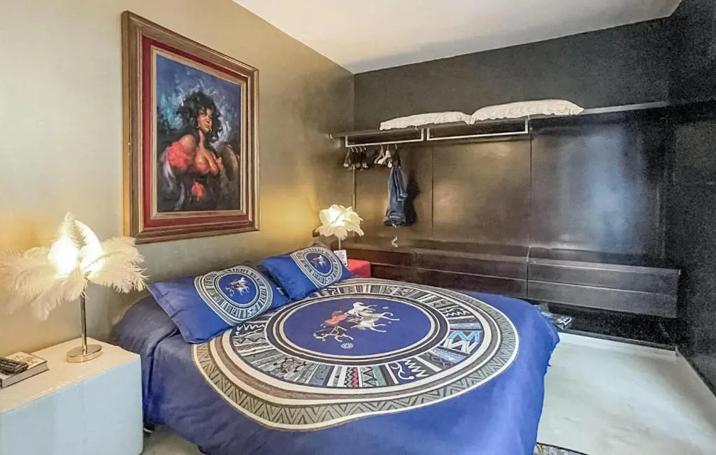 Lovely Apartment Bedroom