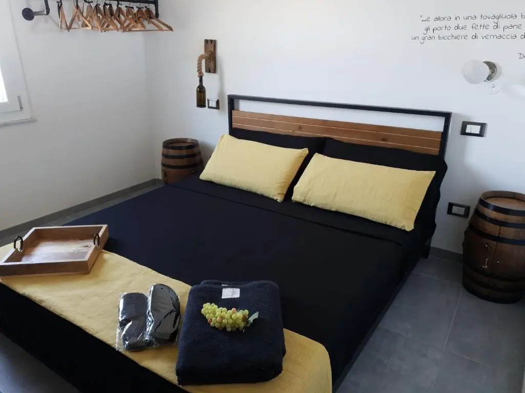 AMARE IL MARE Affittacamere typical bedroom