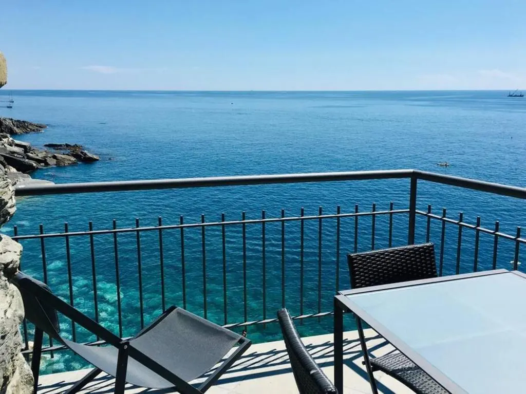 Il Ciasso Romantic Seafront Escape