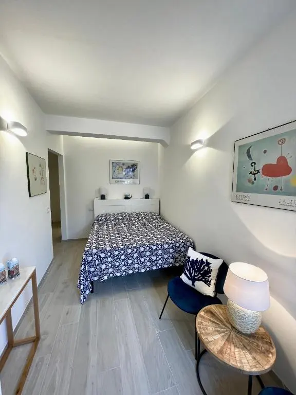 Salty Dreams Manarola bedroom