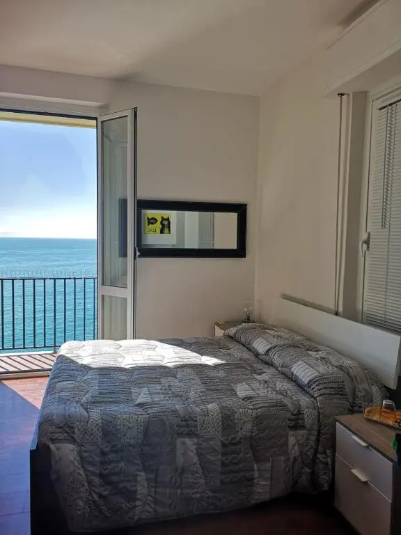 Sollevante Guest House bedroom