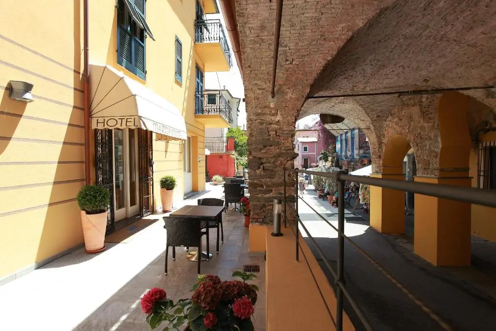 Hotel Margherita Entry